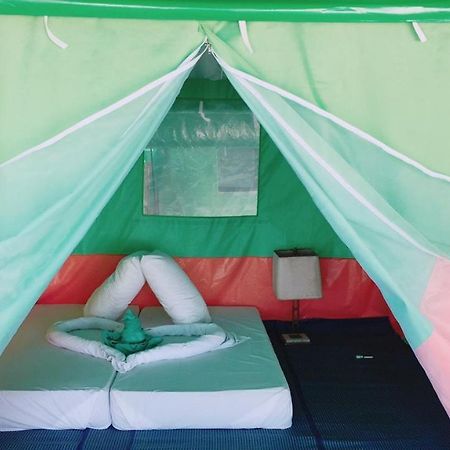 Koh Ngai Camping Restaurant @ Bar Экстерьер фото